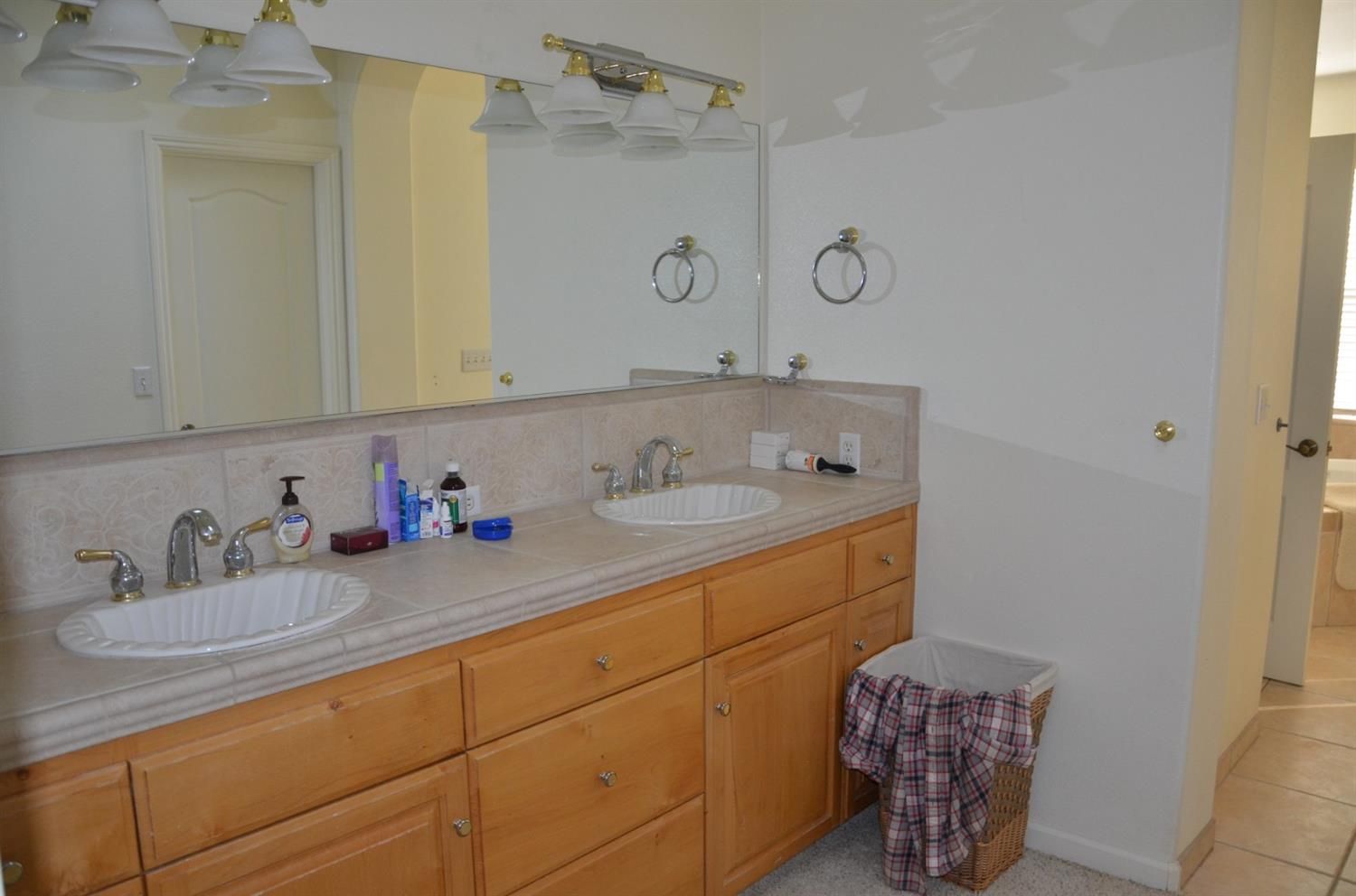 10855 E Nebraska Ave, Selma, CA 93662